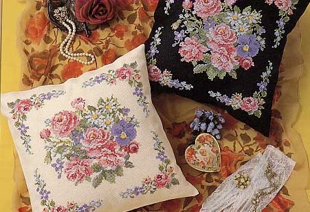 Наборы для рукоделия и вышивания из коллекции «Подушки»
